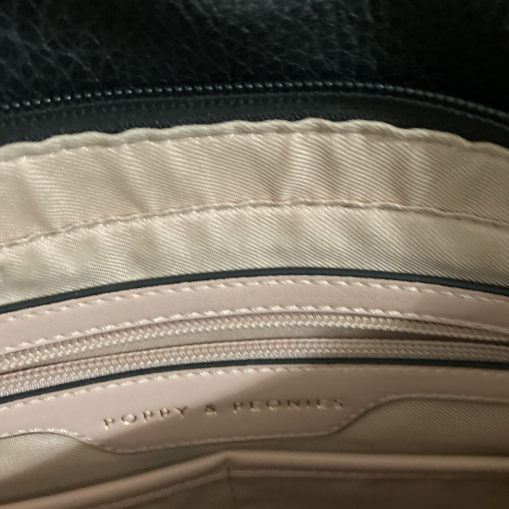 Poppy & Peonies Downtown Crossbody in black - Picture 8 of 12